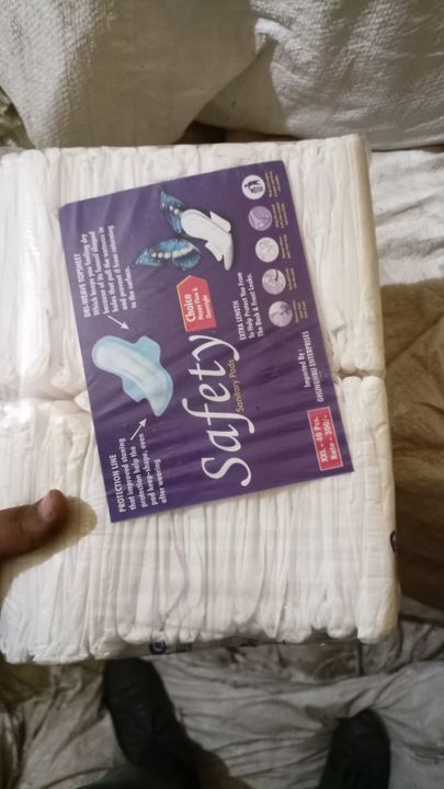 Sanitary pads loose  uploaded by business on 2/8/2022
