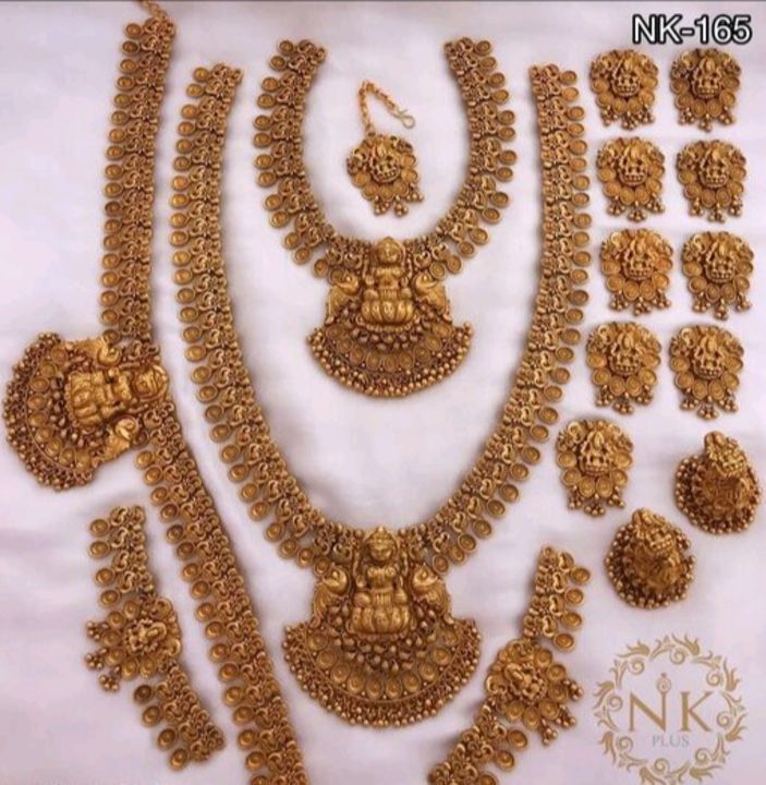 Bridal jewellery set for wedding  uploaded by business on 2/8/2022