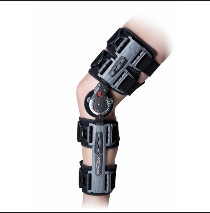 Post image I want 10 pieces of Knee braces .
Below are some sample images of what I want.