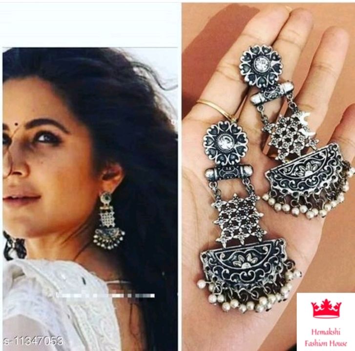 Post image Check out n ew designs of earrings just 199/-Hurry up! And place order....Thank you 😀