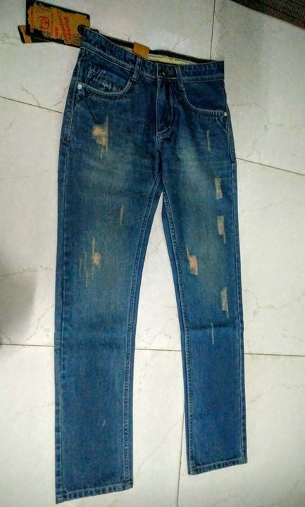 Product image with price: Rs. 500, ID: damaged-look-jeans-6834c987