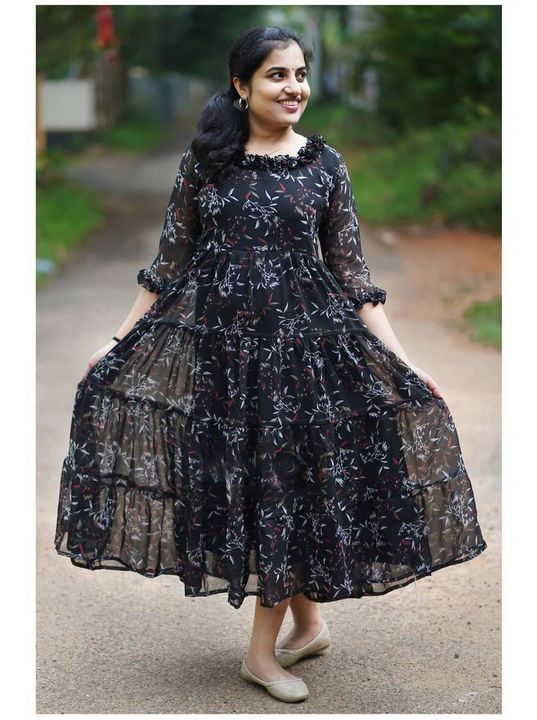 Product image with price: Rs. 600, ID: midi-frock-81f75a22