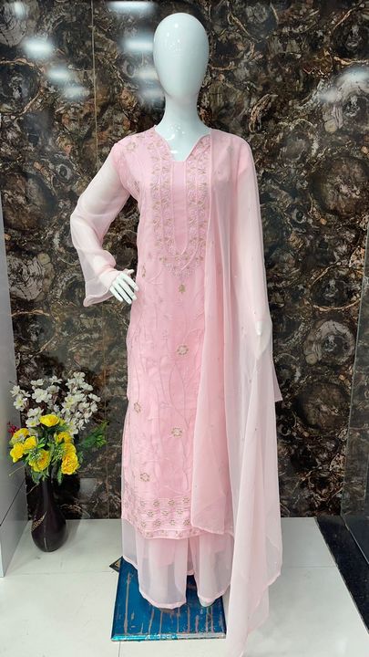Post image *Top*- Embroidery work on Georgette fabric suit looks Amazing stylish and beautiful🌸
*Bottom* - Georgette fully stitched plazo elastic belt 
*Dupatta* Georgette dupatta with sequins butti on all over Dupatta 
*Size* : Free size (xl) 42 full stitchedMargin Given for (xxl) 44 

*Rate : 950+$/- INR*