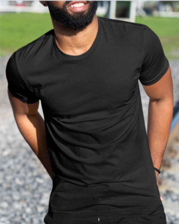 Black Solid T-shirt  uploaded by business on 2/17/2022