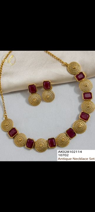 Post image Antique necklace set
5% discount Available for Resellers
Ping me for prices