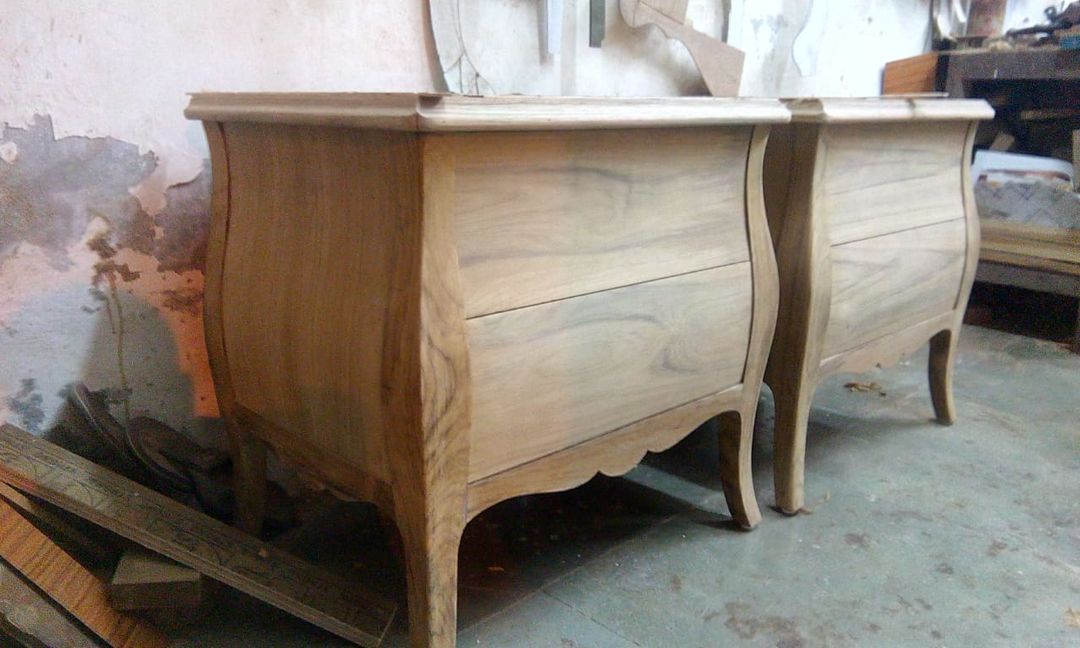 Wood carving table uploaded by business on 2/17/2022