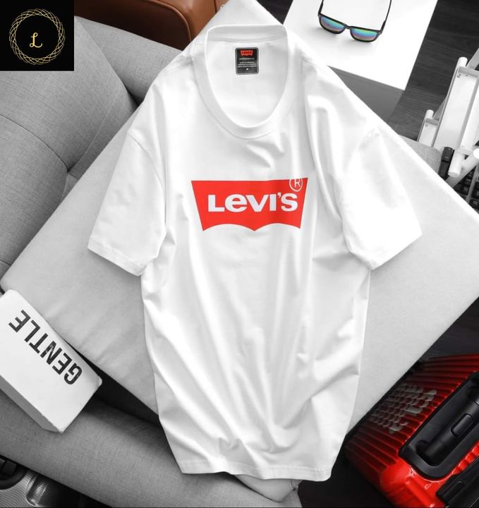 Levi's t shirt uploaded by business on 2/18/2022