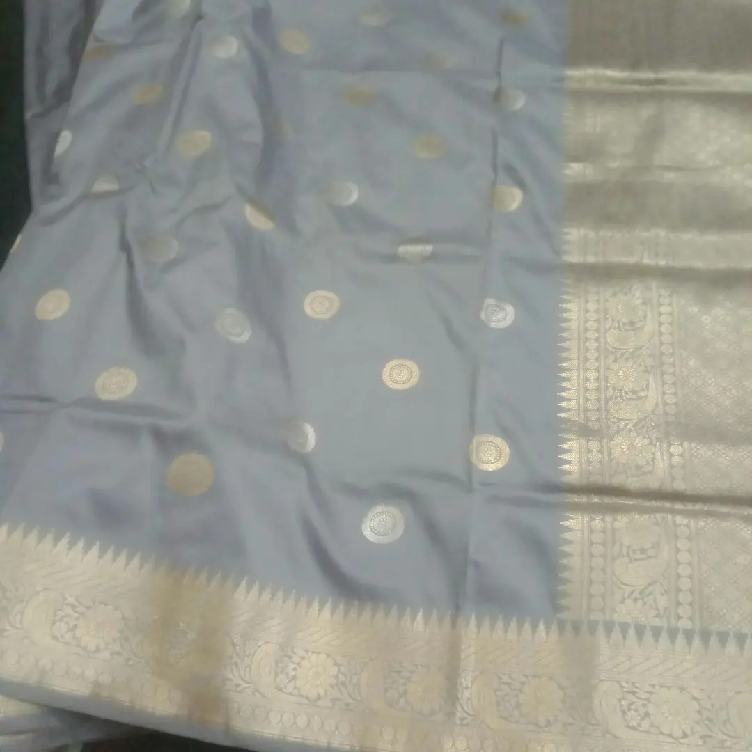 Product uploaded by LAZIM HANDLOOM on 2/20/2022