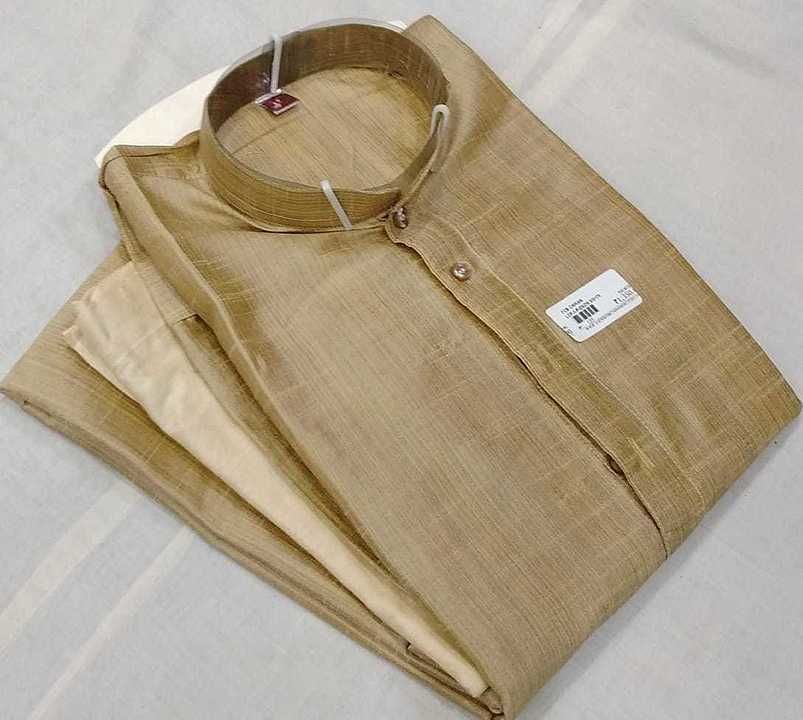 Men's kurta silk with unique look
Unique Chinese kollar 
Kaazpatti neck

Simple and all time favouri uploaded by business on 10/9/2020
