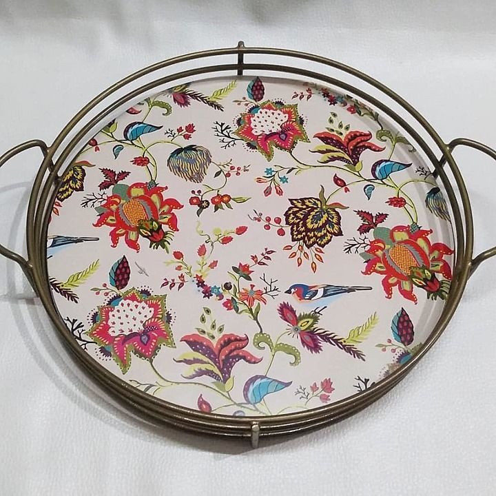 Metal tray with enameled.  uploaded by business on 10/10/2020