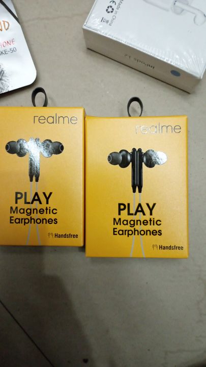 Post image Real me magnet handfree ₹75 only
