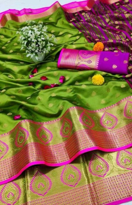 Banarasi saree uploaded by Trendingdresses on 2/23/2022