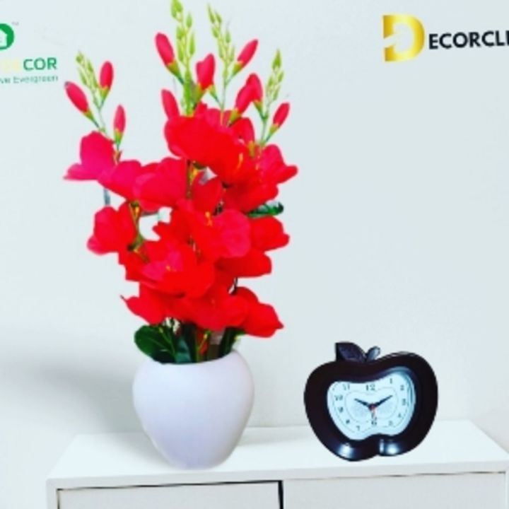 Post image DecorCliq has updated their profile picture.