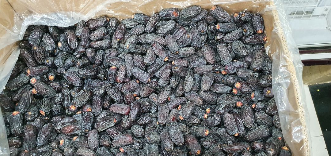 Post image I am a trader 

My dates comes from saudi arabai
We have best quality with best prices
