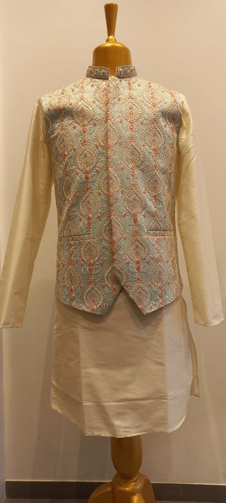 Kurta suit uploaded by business on 2/25/2022
