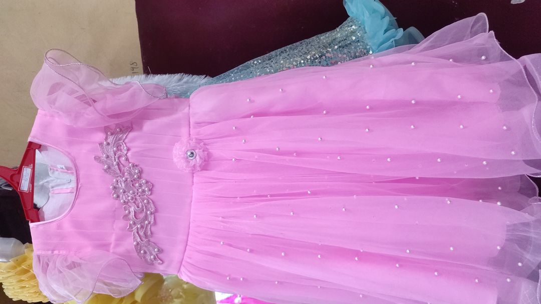 Product image of Frock for 3/8years min 6ps, price: Rs. 350, ID: frock-for-3-8years-min-6ps-210130e5
