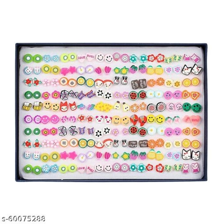100pair of earring 1earring cost 6rs uploaded by business on 2/26/2022