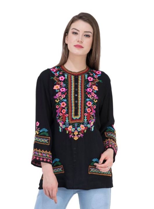 Post image I want 1 pieces of I want this same kurti under price 300 only if any wholesaler aur distubuter has pls msg me .