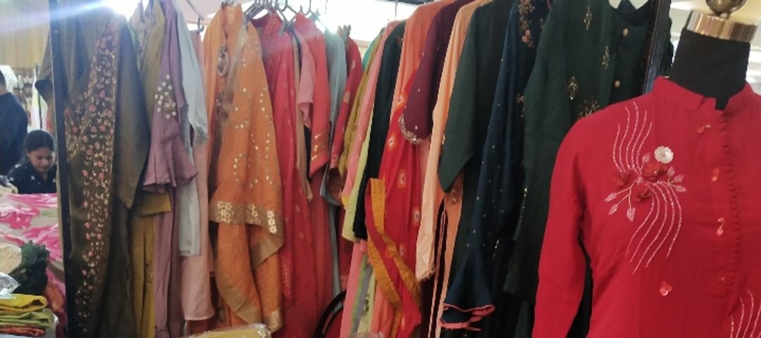 Factory Store Images of Poonam fashion hub