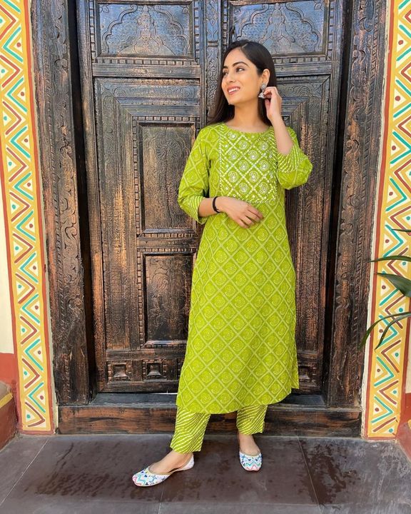 Post image *Latest Beautiful COTTON CAMBRIC  Printed mirror work kurti with pant  set* *Green bandhej Kurta and Lahriya print pant set*🥰 *Kurti and pant fabric-Cotton cambric 60*60*
*Size: *M/38, L/40, XL/42 and XXL/44* 
*Product description:-**Kurti Length-44inch**Pant Length-39 inch**Work-Mirror work with theard outing*
*Original pic*
*Type: *Fully stitched*
 *Price: 950🆓✈️
 *Ready to Dispatch*