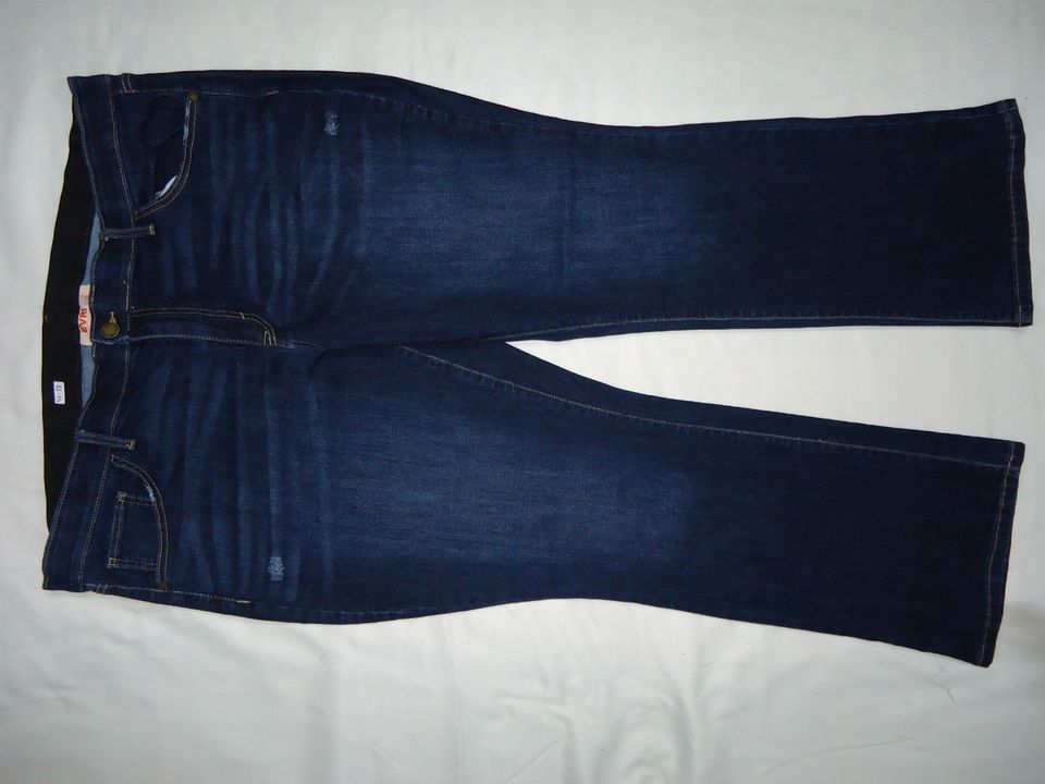 Fully stretchable and comfortable women denim jeans  uploaded by Export trade point on 3/4/2022