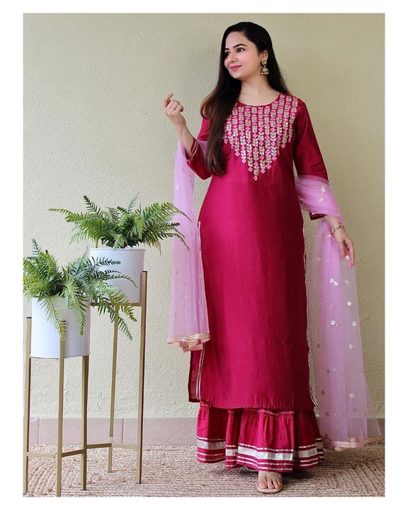 Post image *Royal quality products*
This pink Sharara And Kurta With Dupatta (Set of 3​) crafted in *Reyon* And Features mandarin neck , 3/4th sleeves, pink Reyon flare sharara has elasticated waistband, slip-on closure  dupatta with border

*Kurti length:- 44**Sharara:- 39*Dupatta:- 2.1 meter 
*Size:- M-38 L-40 XL-42 XXL-44*
* Best Price:-1200 /-Rs Shipping free.....😍😍🥰🥰
Ready to Dispatch

Ship Extra ✈️✈️✈️✈️