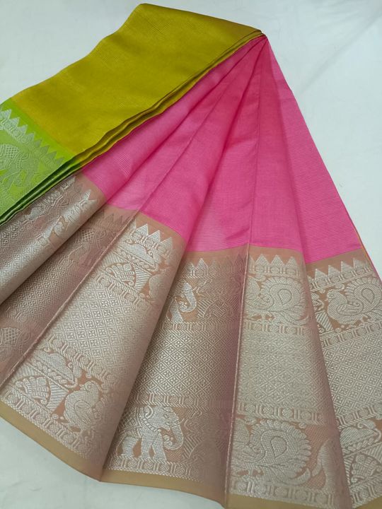 Post image First quality handloom  saree 

Fresh designes 

100% original 

Wholesale handloom sarees