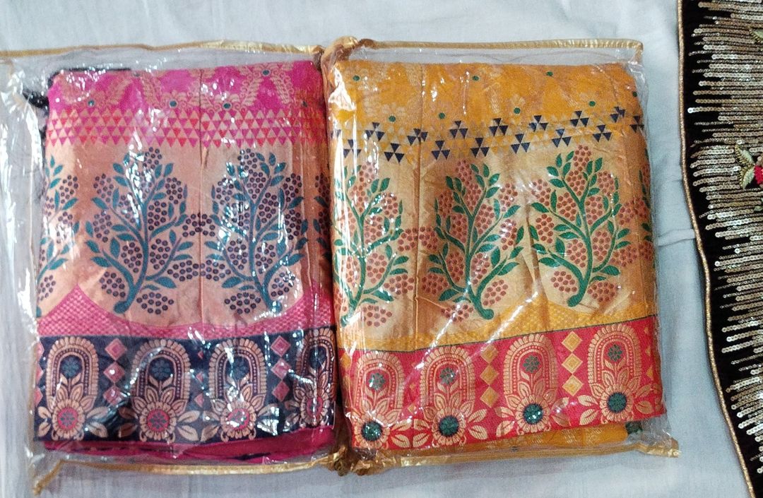 Banarasi silk lahanga uploaded by MS HD Garments on 3/6/2022