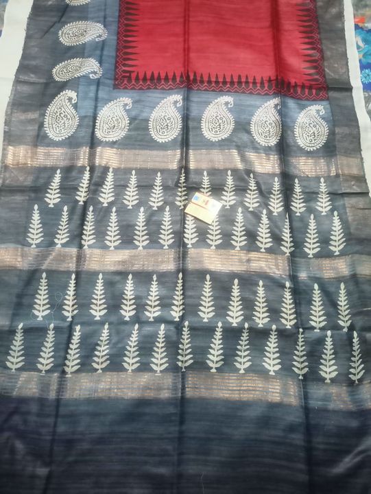 Post image I'm manufacturer of all types silk saree with beautiful prints 🎉🥀Handloom 100% silk saree with beautiful prints 🎉🥀 best quality...&amp; No code...Plz contact me:- 9973191800