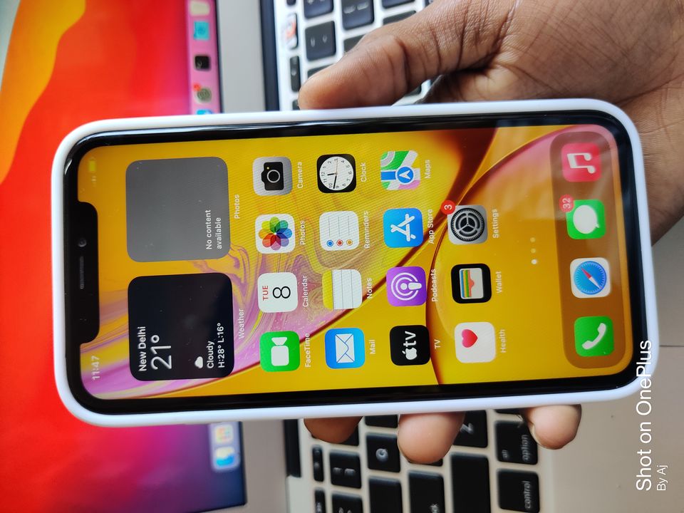 iPhone xr 64gb in good condition uploaded by A.J. COMMUNICATION on 3/8/2022