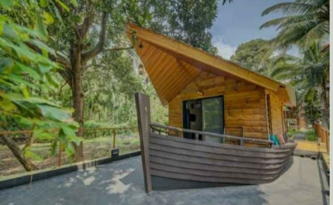 Boat wooden house uploaded by Prabhuchandra Group on 3/8/2022
