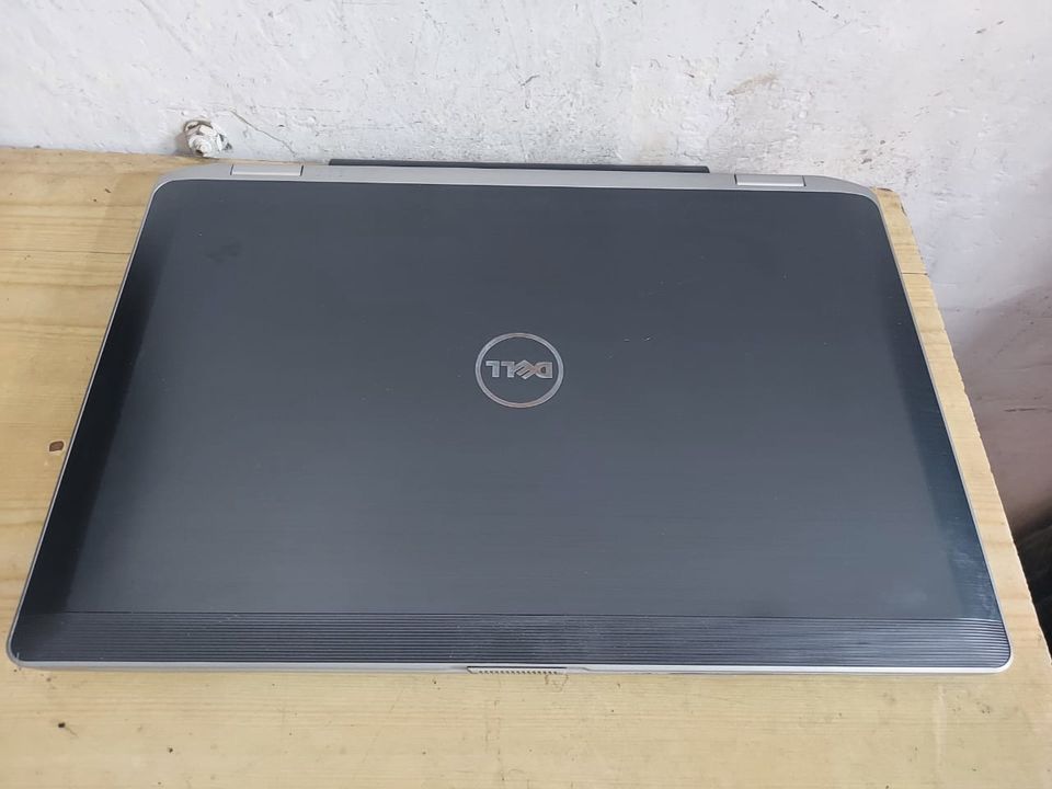 Post image *Dell Latitude E6530*👉Ram 8Gb👉Harddisk 500gb👉Processor i7👉Generation 3rd👉Screen Size 15.6" inch👉Graphics 1gb Nvidia NVS 5200M GDDR5👉Wi-Fi/Camera👉Battery Back up Good👉A one Condition👉Only 24,000