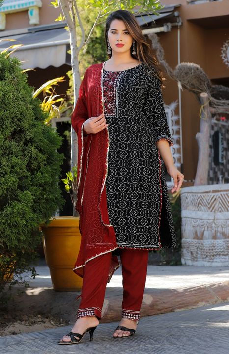 Post image Rayon kurti pant set with 2.25mtr Duptta.
For more information: 9530305009