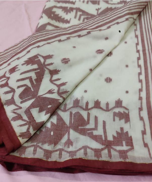 Post image Hand woven cotton jamdani saree a unesco declared intangible cultural heritage of humanity. Warp: Cone cotton 92s, Weft: combed cotton 100s, Extra threat: weft. Sana: 1900. MOQ: 5 pcs.