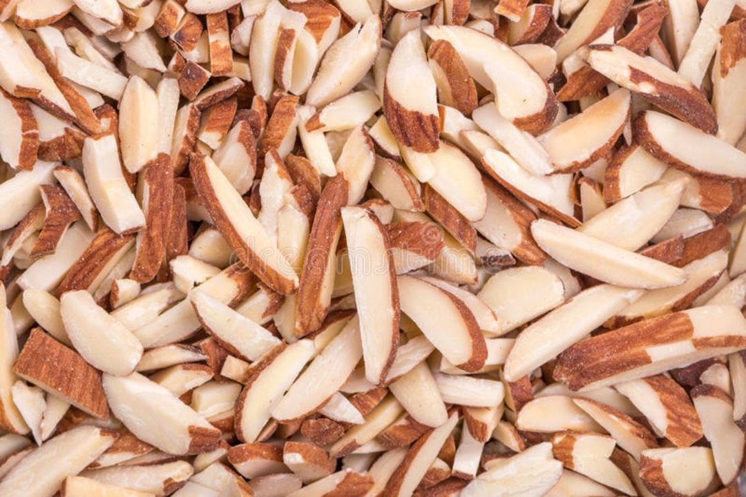 Almonds Sliced Brown long uploaded by Vishnupatni Udyog Private Limited on 3/12/2022