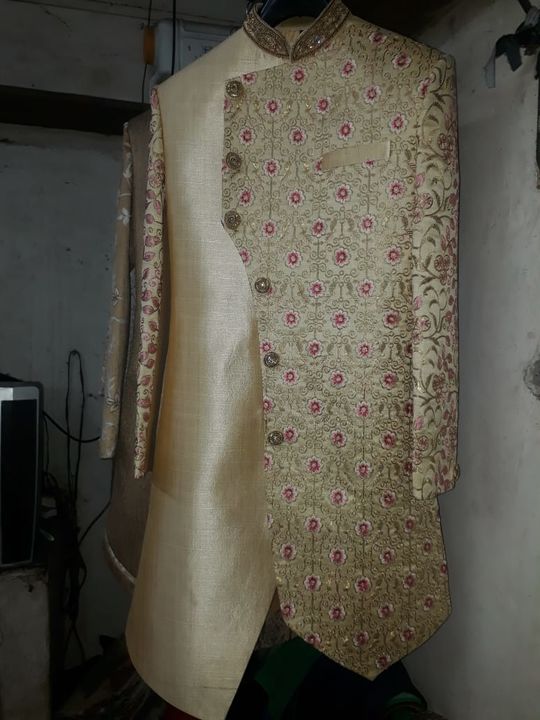 Product uploaded by Suit Expert on 3/13/2022