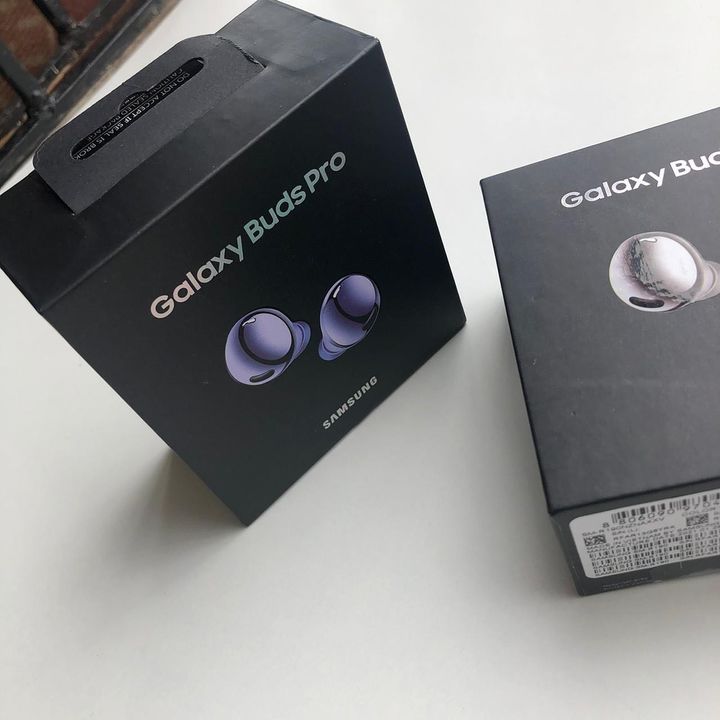 Samsung galaxy buds pro...

Limited edition... uploaded by business on 3/14/2022