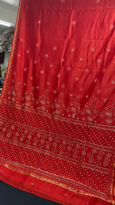 Soft pure Chanderi silk sari 🥻 
With blouse uploaded by Fashionable Chikan Handikraft on 3/17/2022