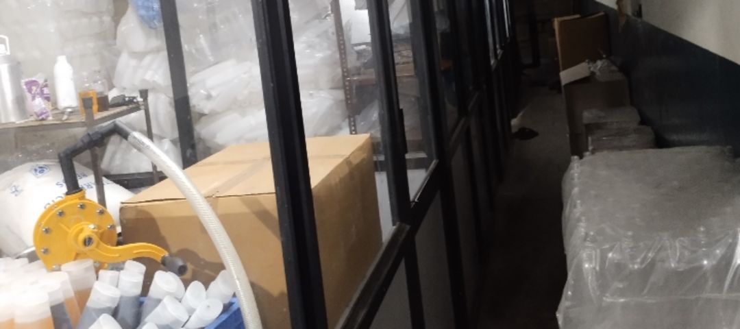Warehouse Store Images of Luxumbezz 
