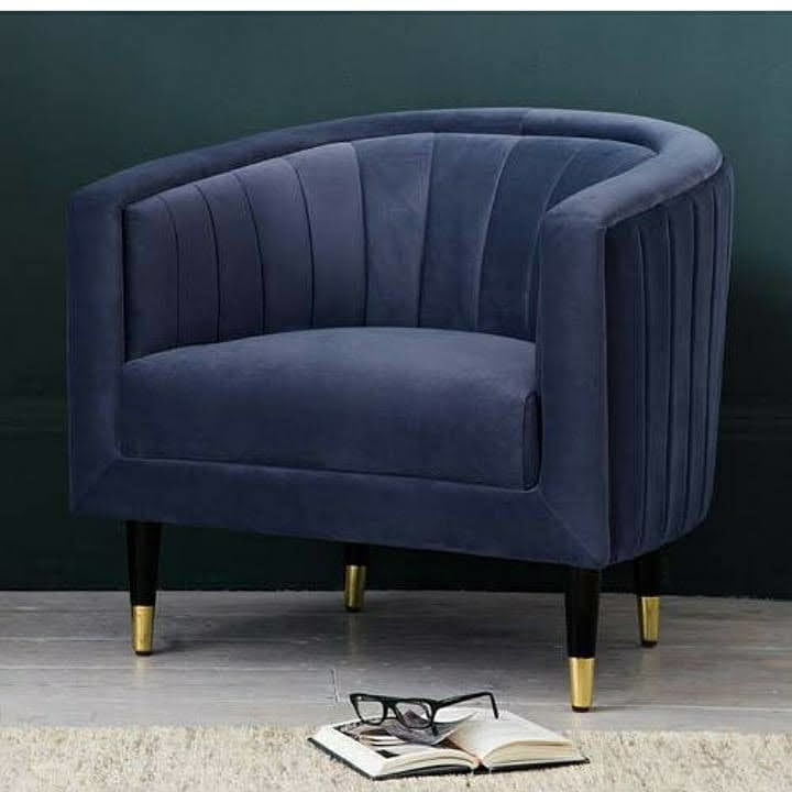 Post image I want 6 Rbf of Royal Black furniture .