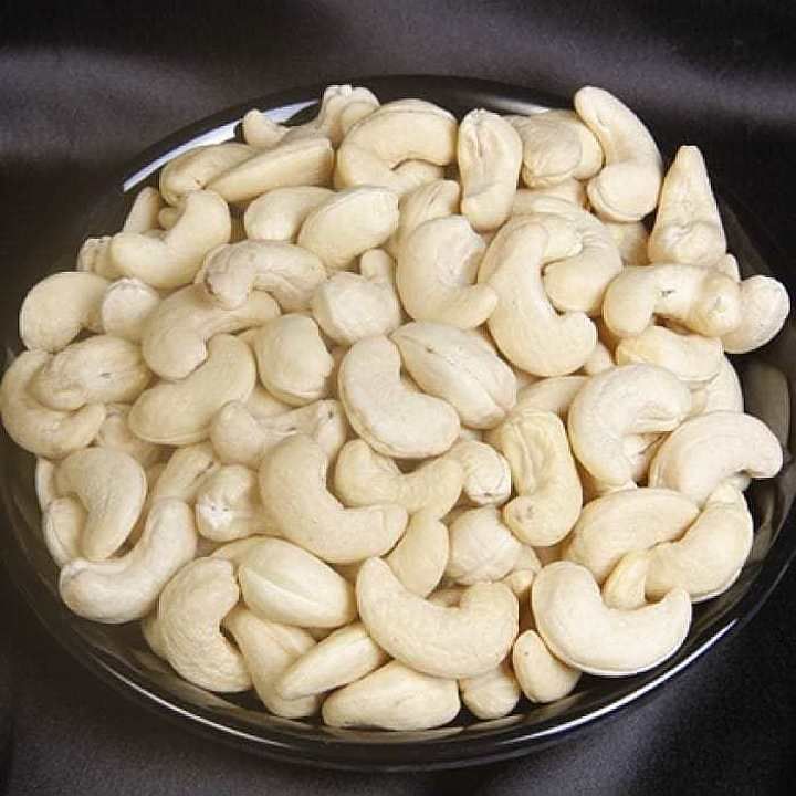 W240, 320,180 cashew nut uploaded by Ana Overseas Trading Pvt.Ltd Compan on 10/15/2020