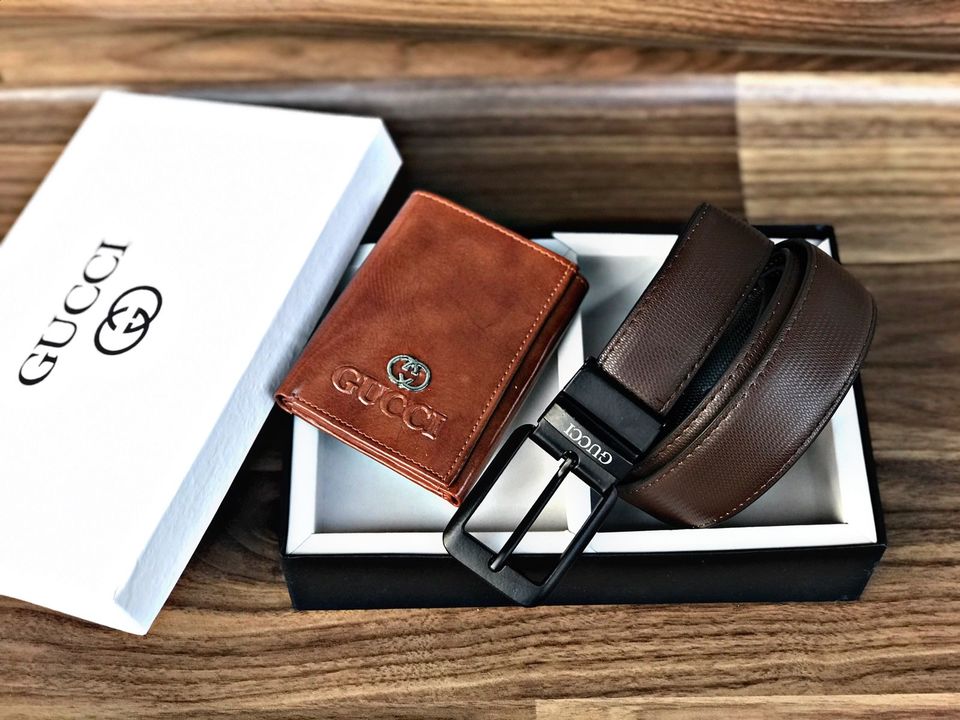 Belt wallet combo 
(with brand box).   *(Reversible turning buckl with black brown belt)*.    
(Wall uploaded by XENITH D UTH WORLD on 3/23/2022