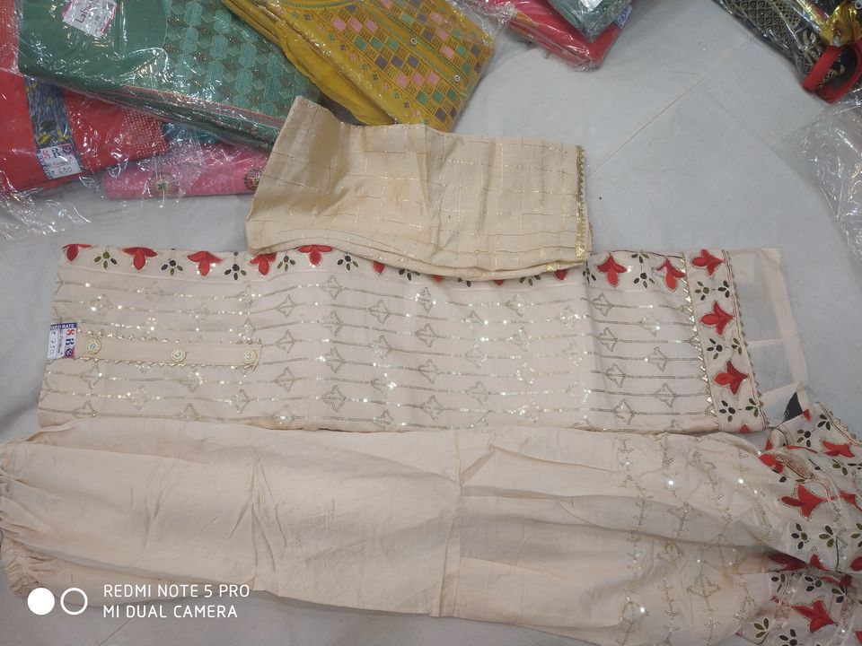 Dress material Sikvenc uploaded by business on 3/23/2022