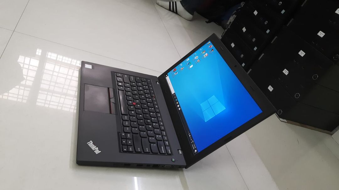 Post image *💻 Lenovo Thinkpad T440 i54th Generation Excellent Condition Laptop 💻*
✅ 14-inch Paper LED Screen
➡️  Intel Core i54th Generation Processor
📼  4GB DDR3 RAM
📼  500GB HDD Storage
🔊  Speaker
🎧  Headphones Port
📶  Wi-Fi
📸  HD Camera
➡️  Intel HD Graphics 4400
🔋  2Hours Plus Dual battery 
*Price:-20000/-*