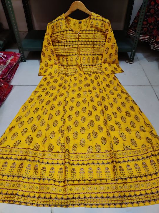 Post image *New Design Launch*

💃💃 *Beautiful Heavy Rayon Fabric Kurti printed With Printed jacket*⭐Size: *M/38, L/40, XL/42, XXL/44* ⭐Fabric: *Rayon 14kg*⭐ Product: *kurti with jacket*⭐Work: *mirror work*Type: *Fully stitched* *_Shop Price:- 755/-_**Ready to Dispatch