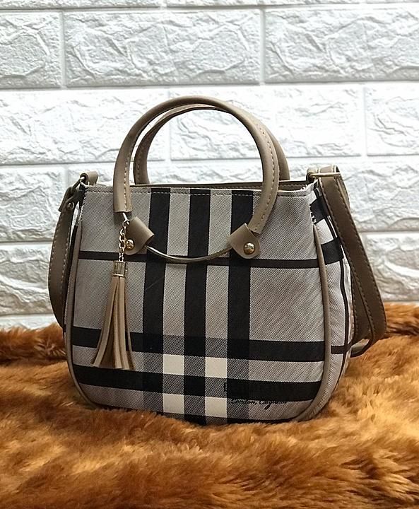 Burberry Hand+Sling uploaded by business on 10/15/2020