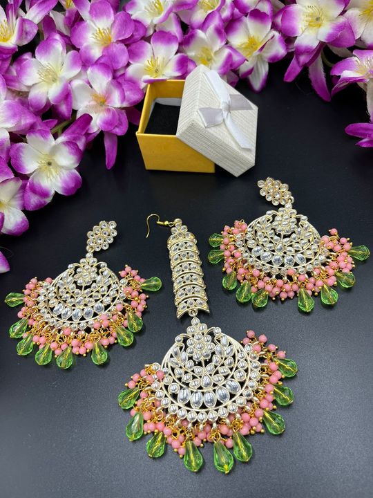 Kundan earrings tika set uploaded by Guru Gi Jewellery House on 3/26/2022