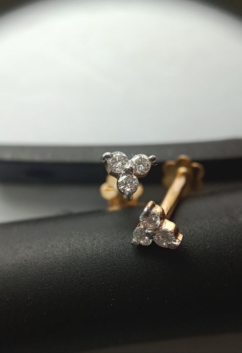 Diamond gold ear pin uploaded by Mahika Gems on 3/26/2022