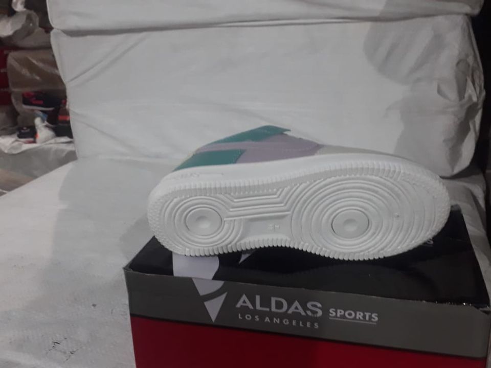 Post image Aldas girl's sportsShoe stenderd packing 30pair Low neck and High neck For trade call 8851014480