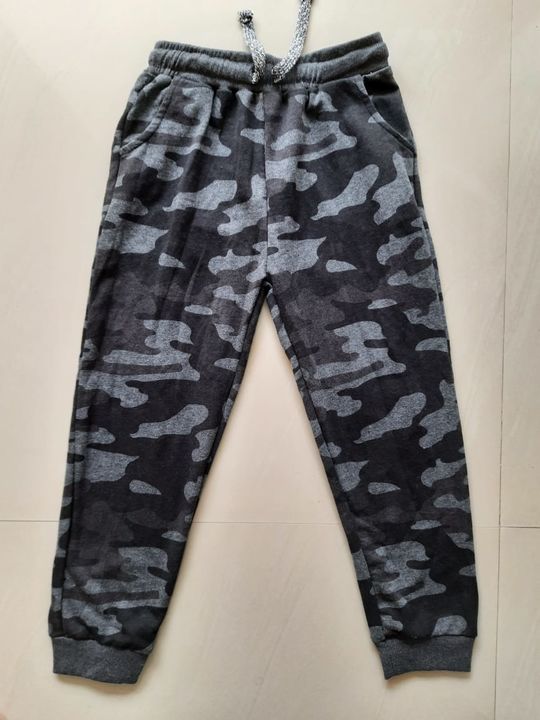 Post image I want 1000 pieces of Need this type of kids pant
What's app to 9043013097.
